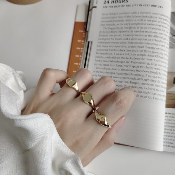 Classic Signet Ring, (Solid Silver Signet Ring) - Picture 7 of 14